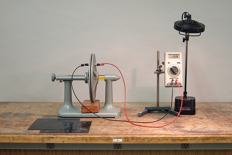 Capacitor, large variable